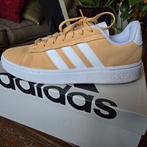 Womens Adidas